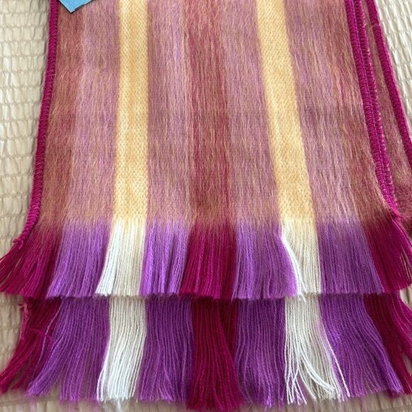 Beautiful alpaca scarf from Ecuador so soft and warm! - Picture 4 of 10